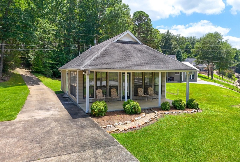 31 CLEMONS DR, Cherokee, Alabama 35616, 2 Bedrooms Bedrooms, 6 Rooms Rooms,2 BathroomsBathrooms,Residential,For Sale,CLEMONS,10224591