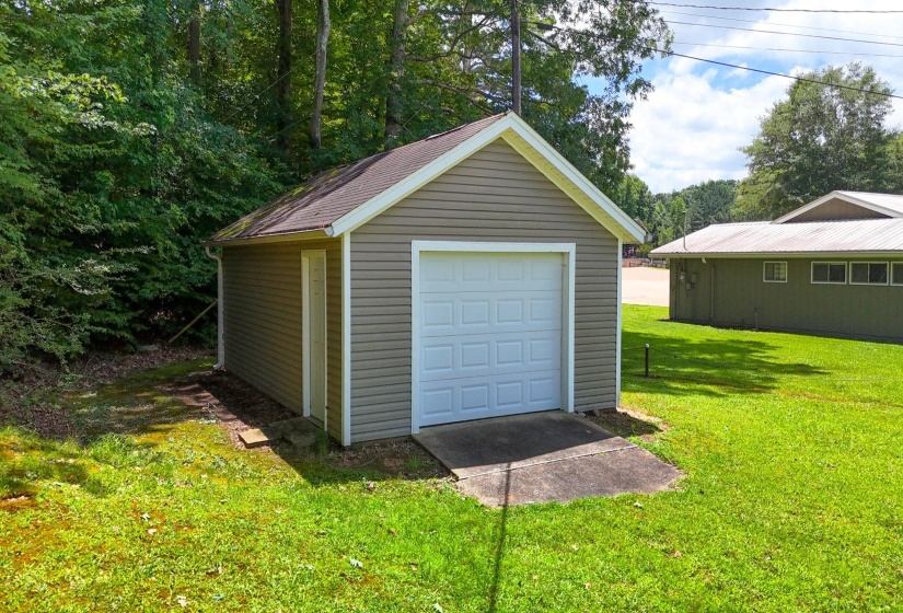 31 CLEMONS DR, Cherokee, Alabama 35616, 2 Bedrooms Bedrooms, 6 Rooms Rooms,2 BathroomsBathrooms,Residential,For Sale,CLEMONS,10224591