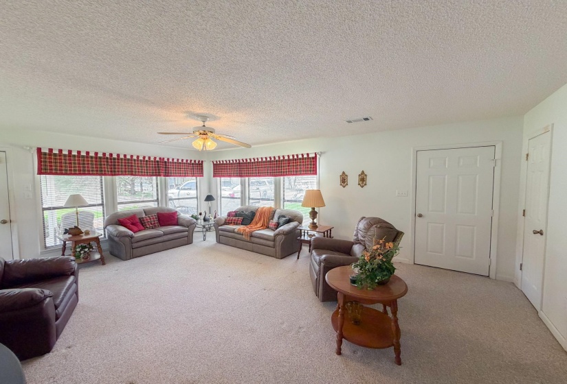 31 CLEMONS DR, Cherokee, Alabama 35616, 2 Bedrooms Bedrooms, 6 Rooms Rooms,2 BathroomsBathrooms,Residential,For Sale,CLEMONS,10224591