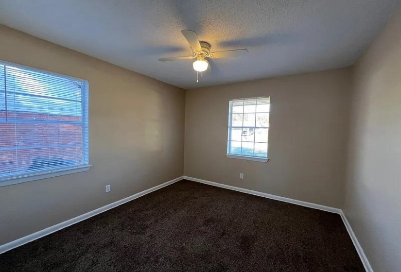5115 AUREEN DR, Memphis, Tennessee 38109, 3 Bedrooms Bedrooms, 5 Rooms Rooms,1.1 BathroomsBathrooms,Residential,For Sale,AUREEN,10224592