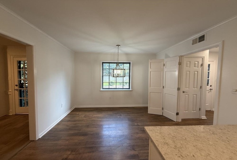 7637 CROSS VILLAGE DR, Germantown, Tennessee 38138, 4 Bedrooms Bedrooms, 8 Rooms Rooms,3 BathroomsBathrooms,Residential,For Sale,CROSS VILLAGE,10224593