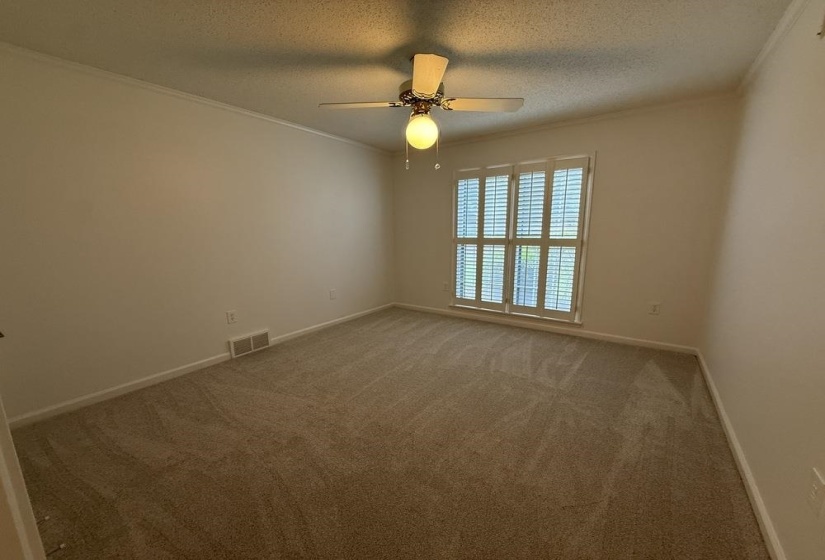 7637 CROSS VILLAGE DR, Germantown, Tennessee 38138, 4 Bedrooms Bedrooms, 8 Rooms Rooms,3 BathroomsBathrooms,Residential,For Sale,CROSS VILLAGE,10224593