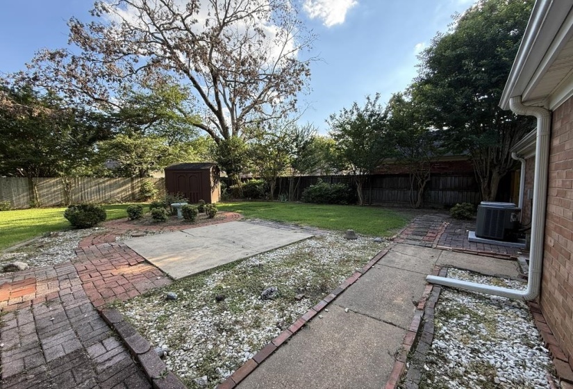 7637 CROSS VILLAGE DR, Germantown, Tennessee 38138, 4 Bedrooms Bedrooms, 8 Rooms Rooms,3 BathroomsBathrooms,Residential,For Sale,CROSS VILLAGE,10224593