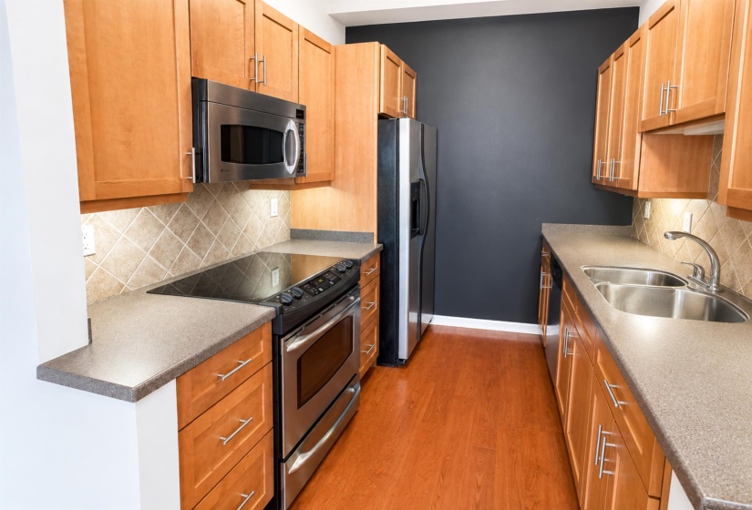 66 MONROE AVE, Memphis, Tennessee 38103, 1 Bedroom Bedrooms, 3 Rooms Rooms,1 BathroomBathrooms,Residential,For Sale,MONROE,10224594
