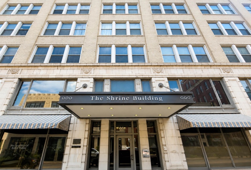 66 MONROE AVE, Memphis, Tennessee 38103, 1 Bedroom Bedrooms, 3 Rooms Rooms,1 BathroomBathrooms,Residential,For Sale,MONROE,10224594