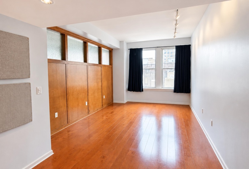 66 MONROE AVE, Memphis, Tennessee 38103, 1 Bedroom Bedrooms, 3 Rooms Rooms,1 BathroomBathrooms,Residential,For Sale,MONROE,10224594