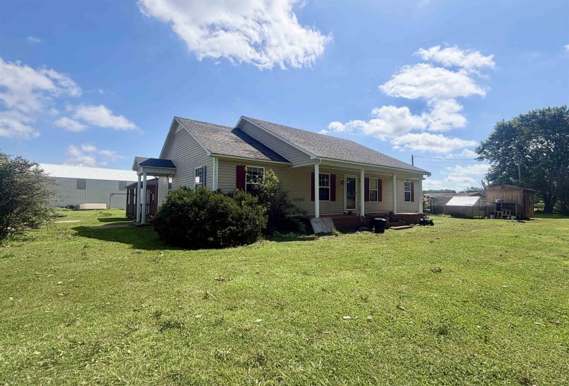 1551 LEAPWOOD ENVILLE RD, Adamsville, Tennessee 38310-4739, 3 Bedrooms Bedrooms, 8 Rooms Rooms,2 BathroomsBathrooms,Residential,For Sale,LEAPWOOD ENVILLE,10224596