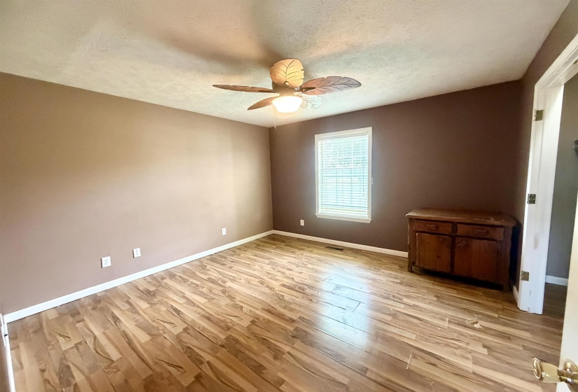 1551 LEAPWOOD ENVILLE RD, Adamsville, Tennessee 38310-4739, 3 Bedrooms Bedrooms, 8 Rooms Rooms,2 BathroomsBathrooms,Residential,For Sale,LEAPWOOD ENVILLE,10224596