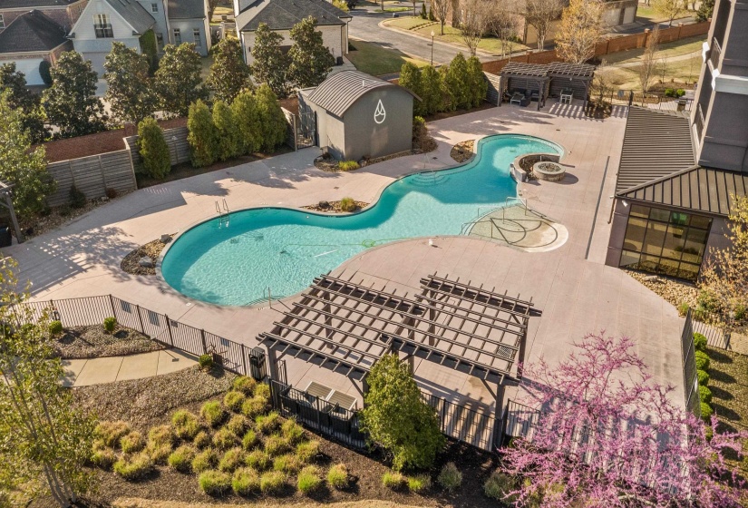717 RIVERSIDE DR, Memphis, Tennessee 38103, 2 Bedrooms Bedrooms, 5 Rooms Rooms,2 BathroomsBathrooms,Residential,For Sale,RIVERSIDE,10224600