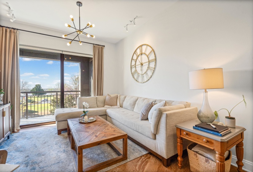 717 RIVERSIDE DR, Memphis, Tennessee 38103, 2 Bedrooms Bedrooms, 5 Rooms Rooms,2 BathroomsBathrooms,Residential,For Sale,RIVERSIDE,10224600