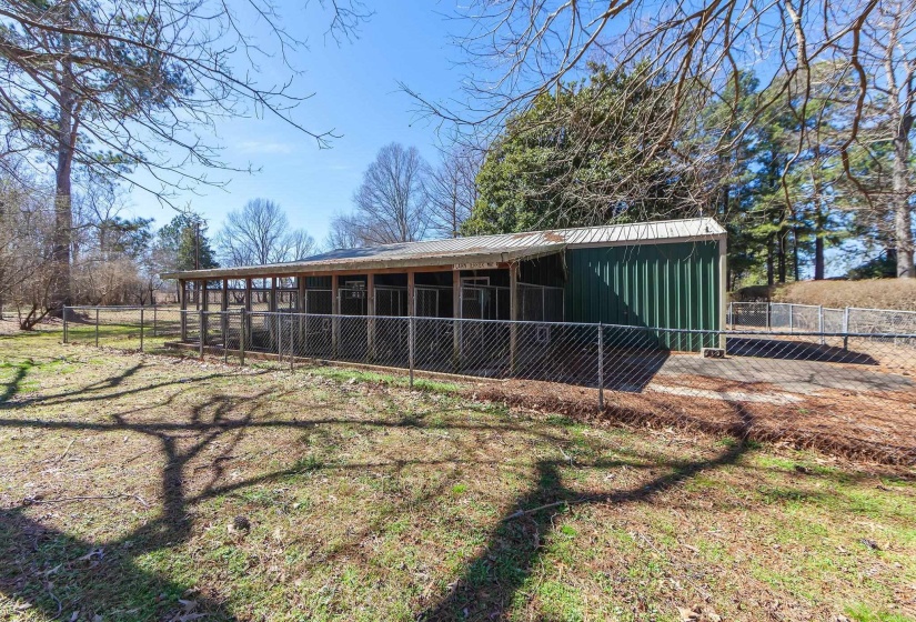 2830 US 64 HWY, Whiteville, Tennessee 38075-7467, 4 Bedroom Bedrooms, 9 Room Rooms,4 BathroomBathrooms,Residential,For Sale,US 64,0,10224601