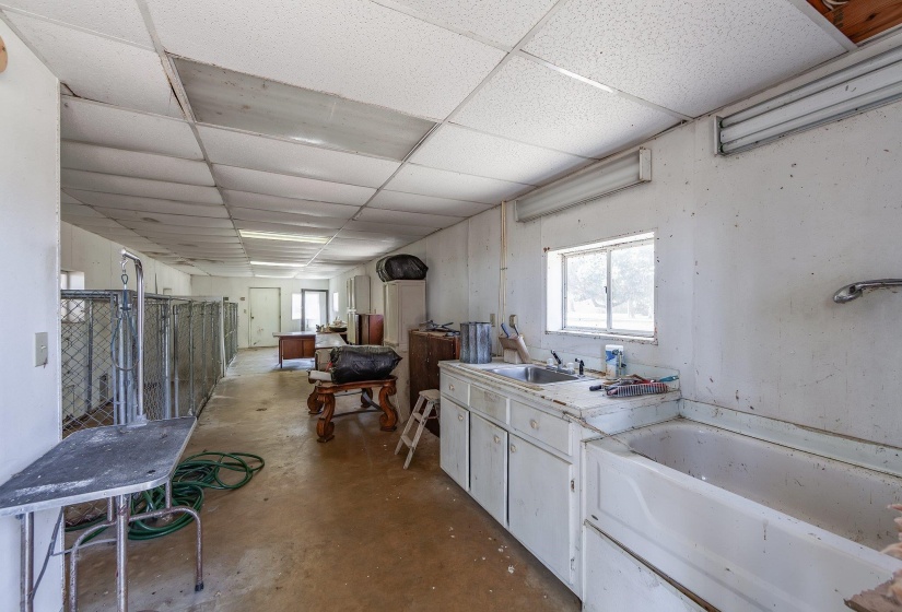 2830 US 64 HWY, Whiteville, Tennessee 38075-7467, 4 Bedroom Bedrooms, 9 Room Rooms,4 BathroomBathrooms,Residential,For Sale,US 64,0,10224601