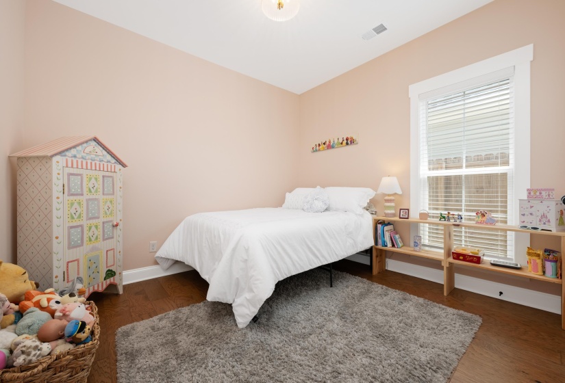 2866 HIGH POINTE AVE, Southaven, Mississippi 38672, 3 Bedrooms Bedrooms, 6 Rooms Rooms,0.3 BathroomBathrooms,Residential,For Sale,HIGH POINTE,10224603