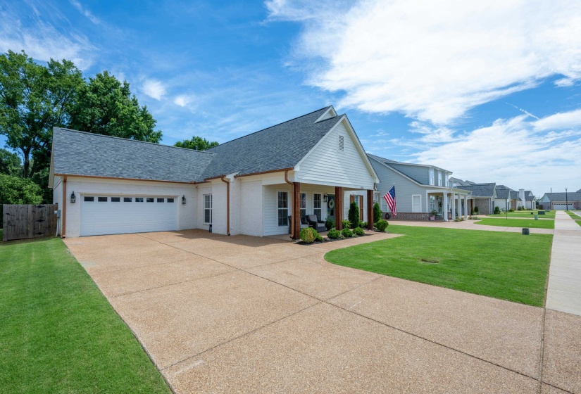 2866 HIGH POINTE AVE, Southaven, Mississippi 38672, 3 Bedrooms Bedrooms, 6 Rooms Rooms,0.3 BathroomBathrooms,Residential,For Sale,HIGH POINTE,10224603