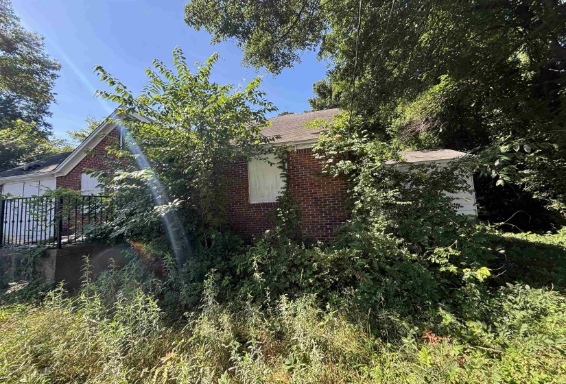 175 BROOKS RD, Memphis, Tennessee 38109, ,Commercial/industrial,For Sale,BROOKS,10224622