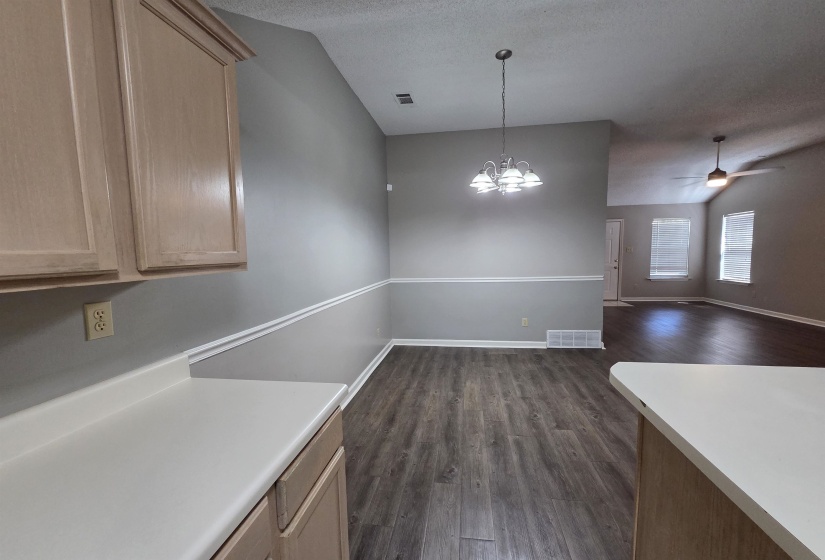 7733 SHADOWLAND DR, Memphis, Tennessee 38125-2851, 2 Bedrooms Bedrooms, 5 Rooms Rooms,2 BathroomsBathrooms,Rental Properties,For Sale,SHADOWLAND,10224616