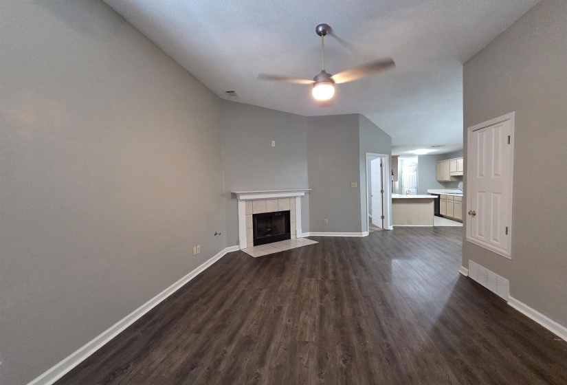 7733 SHADOWLAND DR, Memphis, Tennessee 38125-2851, 2 Bedrooms Bedrooms, 5 Rooms Rooms,2 BathroomsBathrooms,Rental Properties,For Sale,SHADOWLAND,10224616