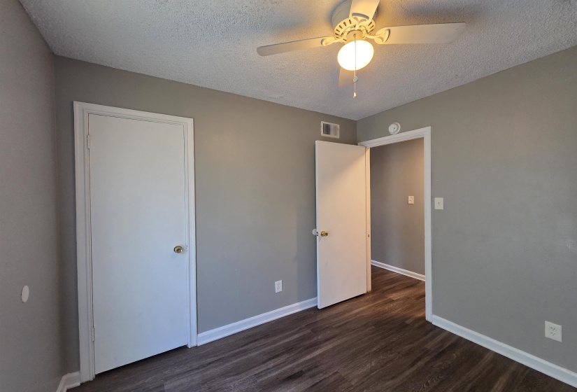 3277 VALLEY STREAM CV, Memphis, Tennessee 38128-1024, 4 Bedrooms Bedrooms, 6 Rooms Rooms,2 BathroomsBathrooms,Rental Properties,For Sale,VALLEY STREAM,10224617