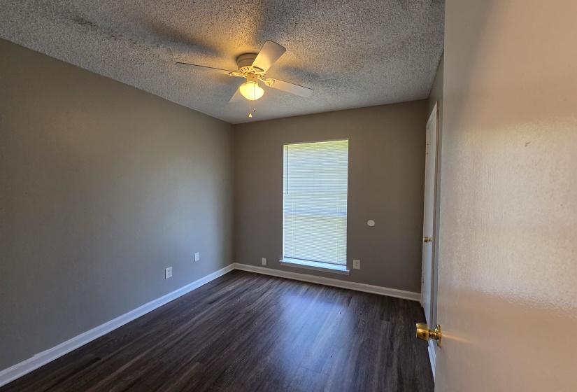 3277 VALLEY STREAM CV, Memphis, Tennessee 38128-1024, 4 Bedrooms Bedrooms, 6 Rooms Rooms,2 BathroomsBathrooms,Rental Properties,For Sale,VALLEY STREAM,10224617