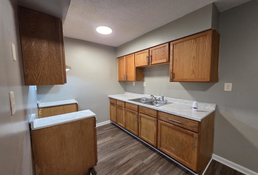 3277 VALLEY STREAM CV, Memphis, Tennessee 38128-1024, 4 Bedrooms Bedrooms, 6 Rooms Rooms,2 BathroomsBathrooms,Rental Properties,For Sale,VALLEY STREAM,10224617