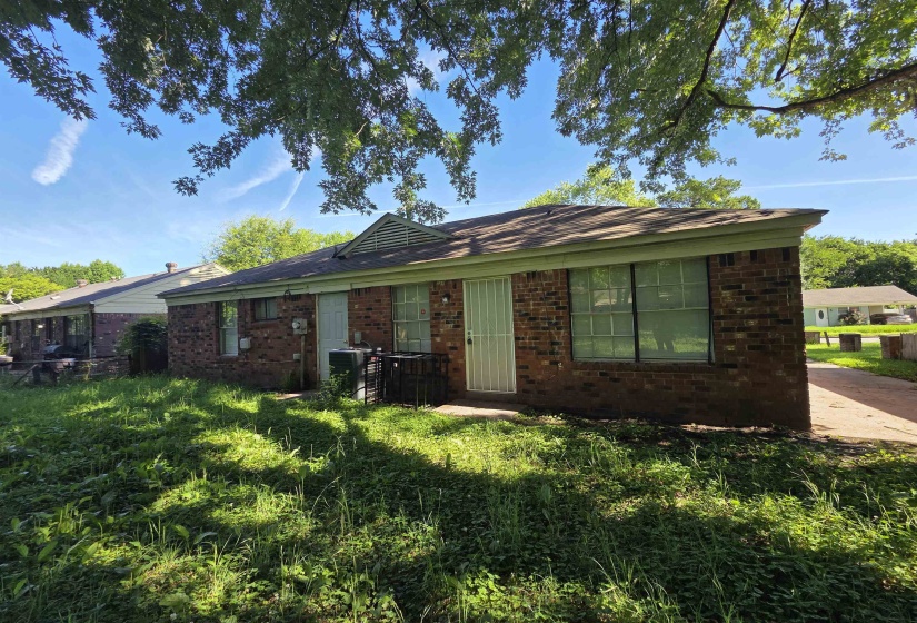 3277 VALLEY STREAM CV, Memphis, Tennessee 38128-1024, 4 Bedrooms Bedrooms, 6 Rooms Rooms,2 BathroomsBathrooms,Rental Properties,For Sale,VALLEY STREAM,10224617