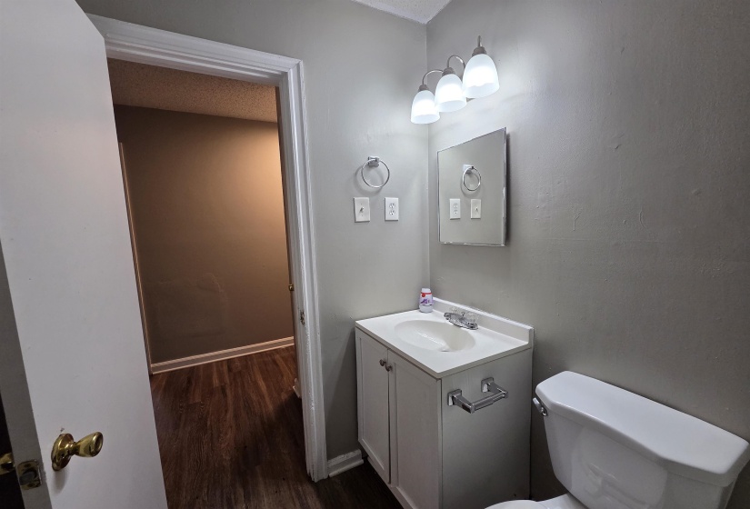 3277 VALLEY STREAM CV, Memphis, Tennessee 38128-1024, 4 Bedrooms Bedrooms, 6 Rooms Rooms,2 BathroomsBathrooms,Rental Properties,For Sale,VALLEY STREAM,10224617