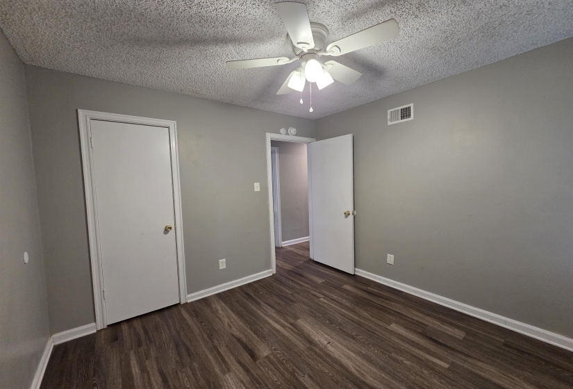 3277 VALLEY STREAM CV, Memphis, Tennessee 38128-1024, 4 Bedrooms Bedrooms, 6 Rooms Rooms,2 BathroomsBathrooms,Rental Properties,For Sale,VALLEY STREAM,10224617