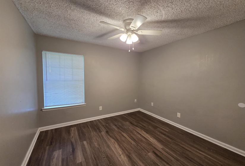 3277 VALLEY STREAM CV, Memphis, Tennessee 38128-1024, 4 Bedrooms Bedrooms, 6 Rooms Rooms,2 BathroomsBathrooms,Rental Properties,For Sale,VALLEY STREAM,10224617