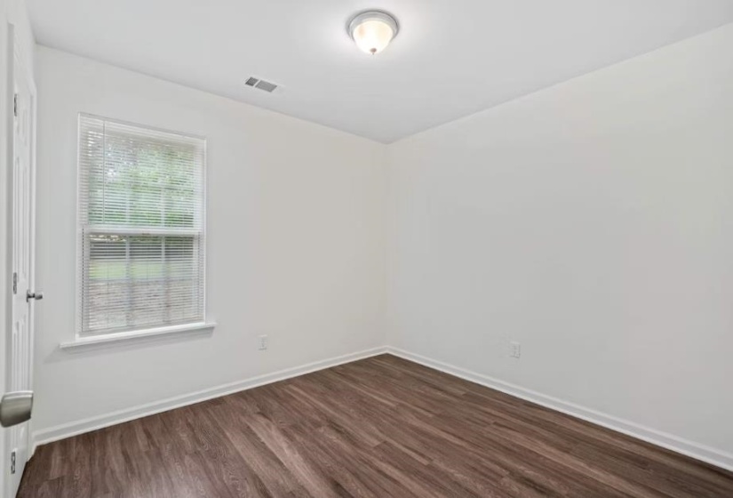 5 BYFIELD DR, Memphis, Tennessee 38109, 4 Bedroom Bedrooms, 6 Room Rooms,2 BathroomBathrooms,Residential,For Sale,BYFIELD,0,10210386