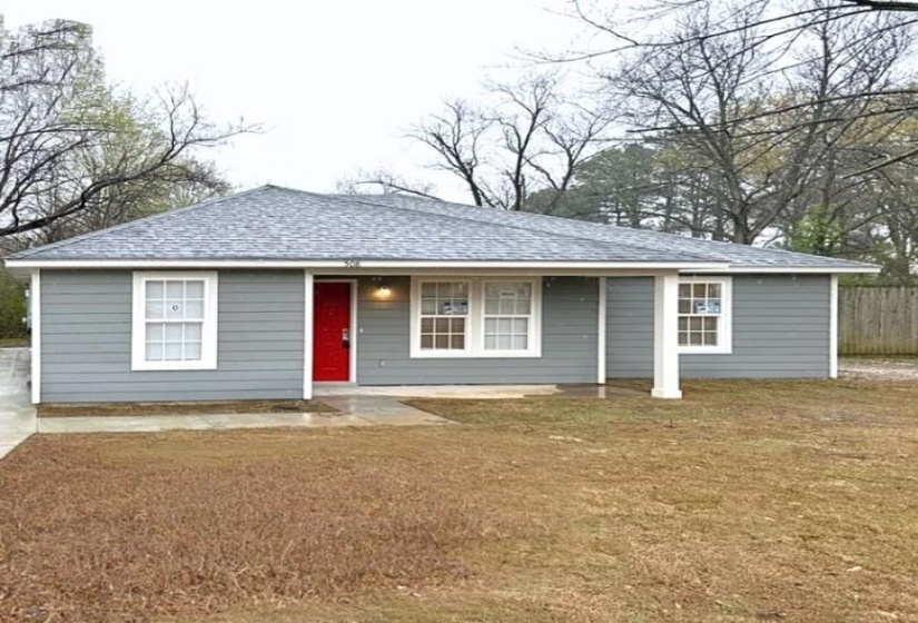 5 BYFIELD DR, Memphis, Tennessee 38109, 4 Bedroom Bedrooms, 6 Room Rooms,2 BathroomBathrooms,Residential,For Sale,BYFIELD,0,10210386