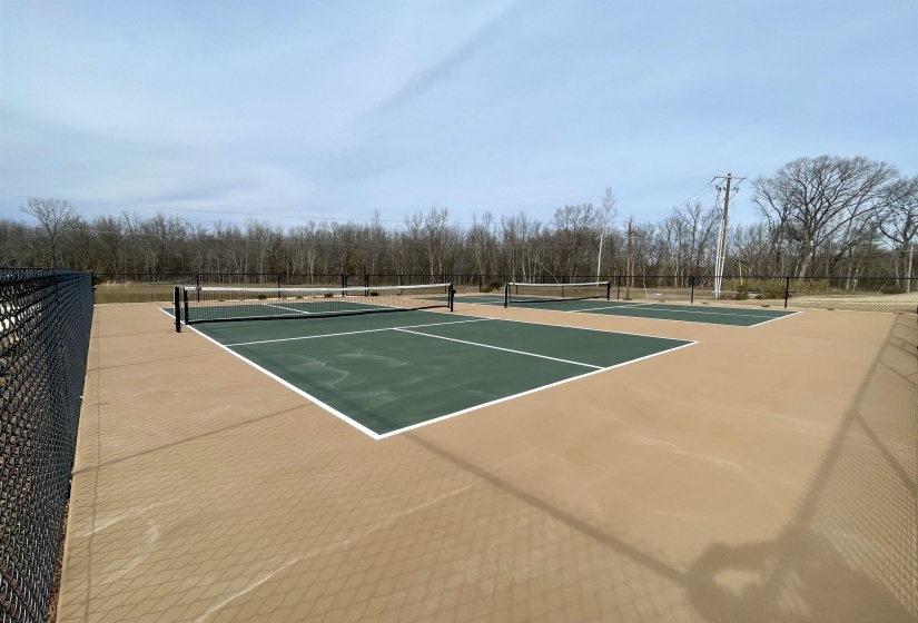 295 ARROWWOOD TRL, Oakland, Tennessee 38060, 4 Bedrooms Bedrooms, 9 Rooms Rooms,2 BathroomsBathrooms,Residential,For Sale,ARROWWOOD,10213932