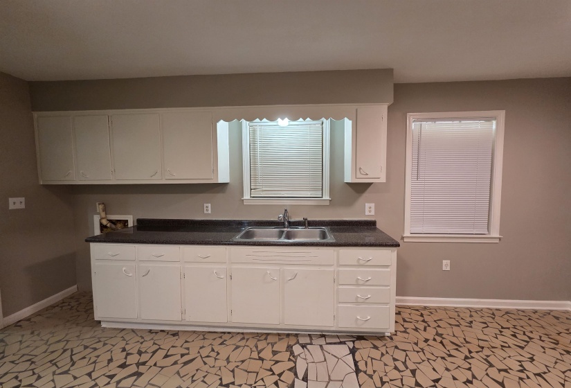 4723 WOODDALE AVE, Memphis, Tennessee 38118-5300, 3 Bedrooms Bedrooms, 6 Rooms Rooms,2 BathroomsBathrooms,Rental Properties,For Sale,WOODDALE,10224640