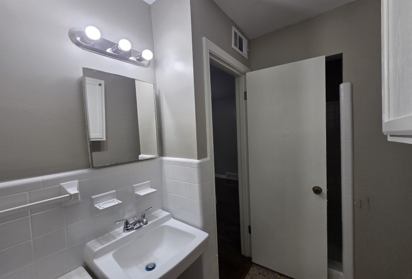 4723 WOODDALE AVE, Memphis, Tennessee 38118-5300, 3 Bedrooms Bedrooms, 6 Rooms Rooms,2 BathroomsBathrooms,Rental Properties,For Sale,WOODDALE,10224640