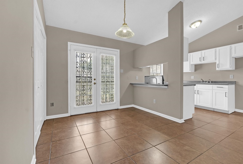 7164 PEPPERMILL LN, Memphis, Tennessee 38125, 3 Bedrooms Bedrooms, 5 Rooms Rooms,2 BathroomsBathrooms,Residential,For Sale,PEPPERMILL,10224624