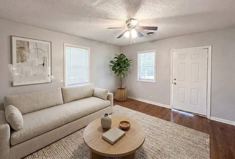 362 HEWLETT RD, Memphis, Tennessee 38109, 3 Bedrooms Bedrooms, 5 Rooms Rooms,1 BathroomBathrooms,Residential,For Sale,HEWLETT,10224626
