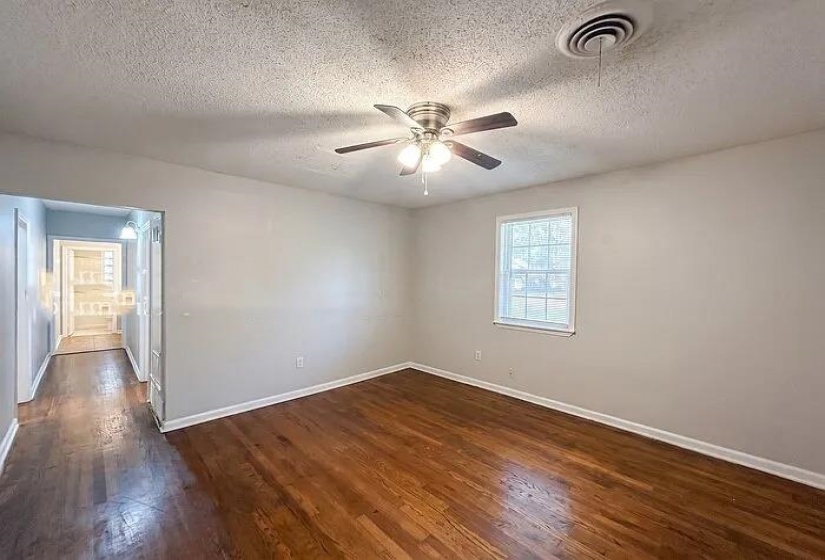 362 HEWLETT RD, Memphis, Tennessee 38109, 3 Bedrooms Bedrooms, 5 Rooms Rooms,1 BathroomBathrooms,Residential,For Sale,HEWLETT,10224626