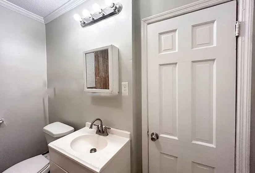 362 HEWLETT RD, Memphis, Tennessee 38109, 3 Bedrooms Bedrooms, 5 Rooms Rooms,1 BathroomBathrooms,Residential,For Sale,HEWLETT,10224626
