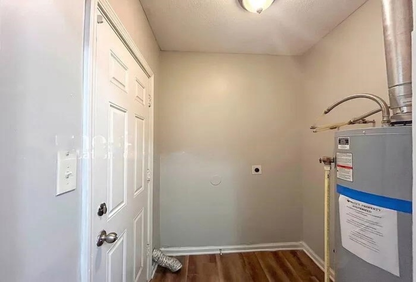 362 HEWLETT RD, Memphis, Tennessee 38109, 3 Bedrooms Bedrooms, 5 Rooms Rooms,1 BathroomBathrooms,Residential,For Sale,HEWLETT,10224626