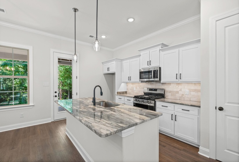 7299 WINTERBROOK LN, Cordova, Tennessee 38018, 4 Bedroom Bedrooms, 7 Room Rooms,2.1 BathroomBathrooms,Residential,For Sale,WINTERBROOK,0,10224627