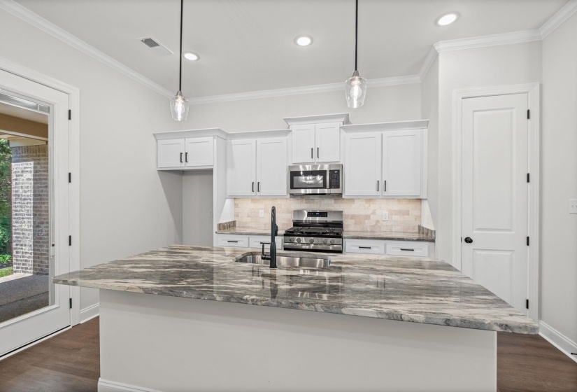 7299 WINTERBROOK LN, Cordova, Tennessee 38018, 4 Bedroom Bedrooms, 7 Room Rooms,2.1 BathroomBathrooms,Residential,For Sale,WINTERBROOK,0,10224627