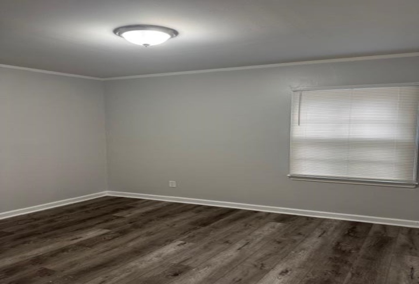 Empty room with crown molding
