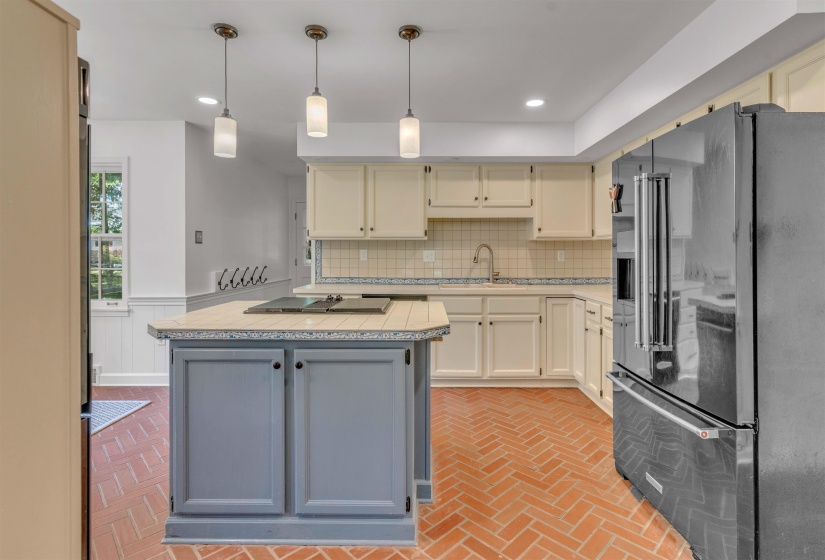 2391 YESTER OAKS DR, Germantown, Tennessee 38139, 4 Bedrooms Bedrooms, 10 Rooms Rooms,2.1 BathroomsBathrooms,Residential,For Sale,YESTER OAKS,10224639