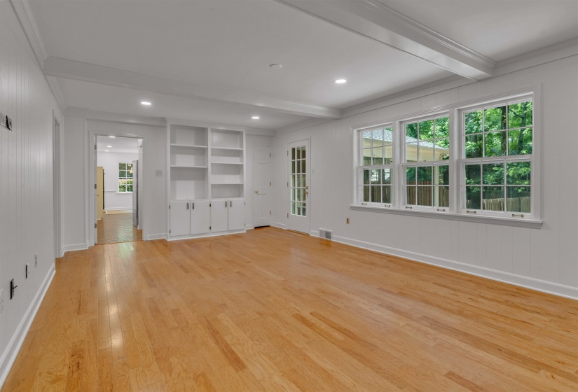 2391 YESTER OAKS DR, Germantown, Tennessee 38139, 4 Bedrooms Bedrooms, 10 Rooms Rooms,2.1 BathroomsBathrooms,Residential,For Sale,YESTER OAKS,10224639