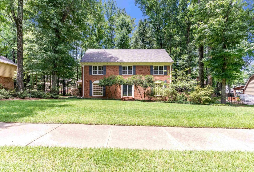 2391 YESTER OAKS DR, Germantown, Tennessee 38139, 4 Bedrooms Bedrooms, 10 Rooms Rooms,2.1 BathroomsBathrooms,Residential,For Sale,YESTER OAKS,10224639