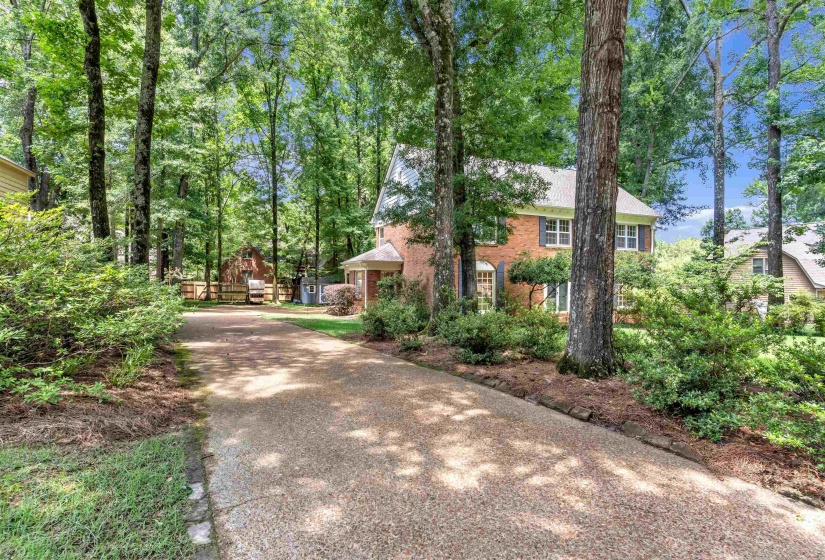 2391 YESTER OAKS DR, Germantown, Tennessee 38139, 4 Bedrooms Bedrooms, 10 Rooms Rooms,2.1 BathroomsBathrooms,Residential,For Sale,YESTER OAKS,10224639