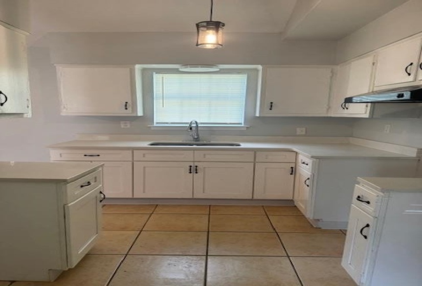 Bathroom with washer / clothes dryer