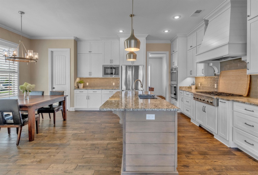 1562 PAINTED HORSE PASS, Collierville, Tennessee 38017, 5 Bedrooms Bedrooms, 9 Rooms Rooms,5.1 BathroomsBathrooms,Residential,For Sale,PAINTED HORSE,10224646
