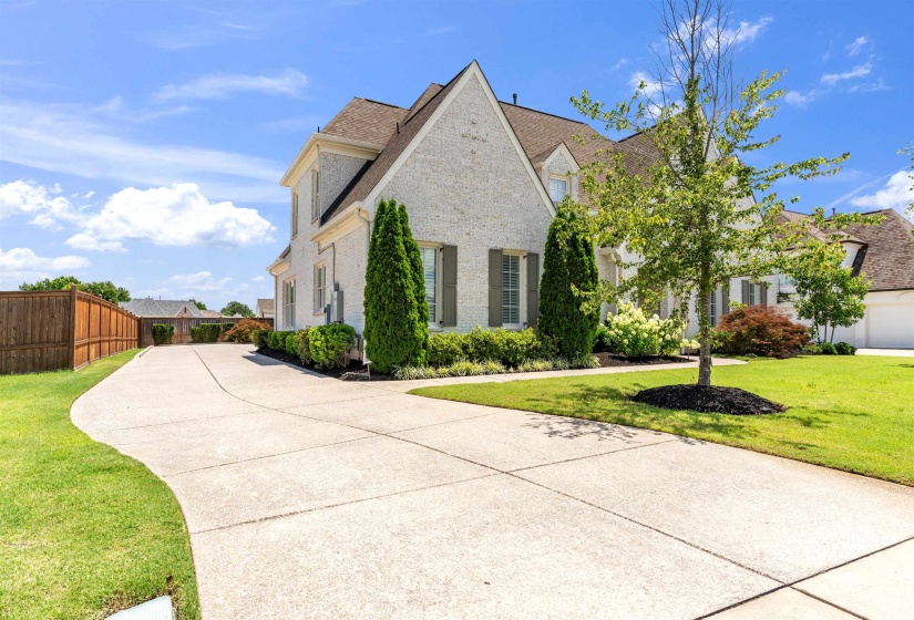 1562 PAINTED HORSE PASS, Collierville, Tennessee 38017, 5 Bedrooms Bedrooms, 9 Rooms Rooms,5.1 BathroomsBathrooms,Residential,For Sale,PAINTED HORSE,10224646