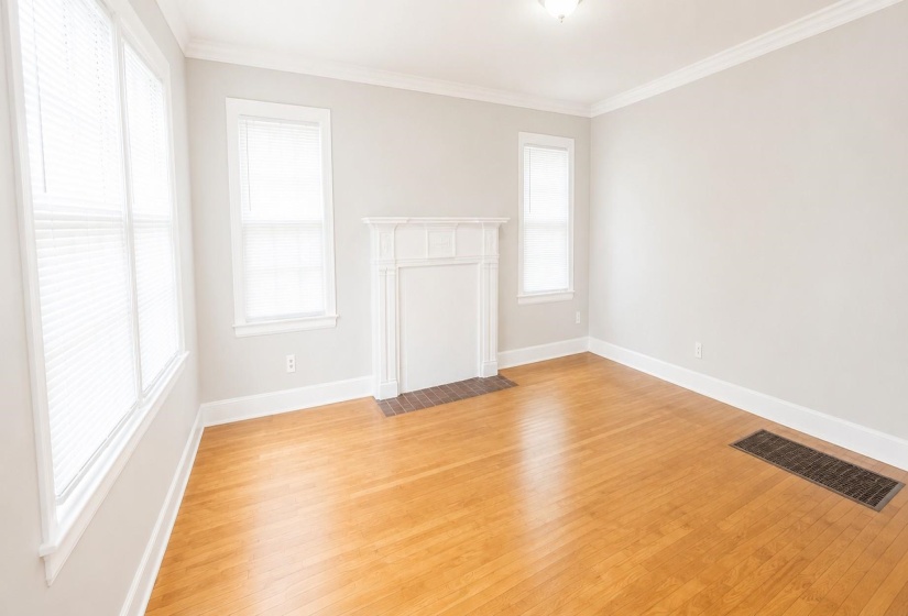 950 BIRCH ST, Memphis, Tennessee 38108, 2 Bedrooms Bedrooms, 6 Rooms Rooms,1 BathroomBathrooms,Residential,For Sale,BIRCH,10224653