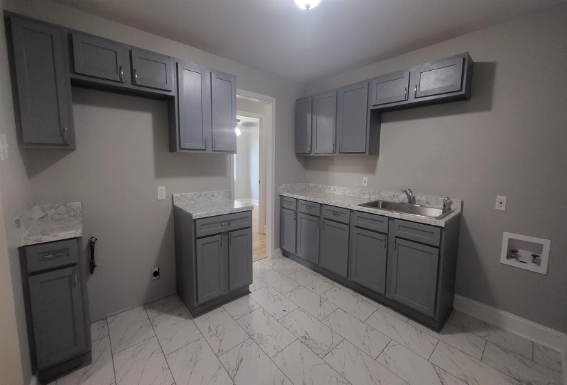 4220 GAILWOOD DR, Memphis, Tennessee 38122, 3 Bedrooms Bedrooms, 5 Rooms Rooms,1 BathroomBathrooms,Rental Properties,For Sale,GAILWOOD,10224657